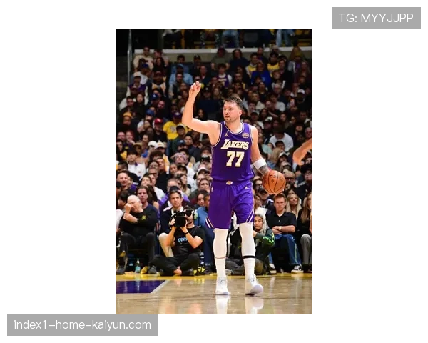 东契奇掌控比赛节奏 独行侠进攻效率稳居西部前列